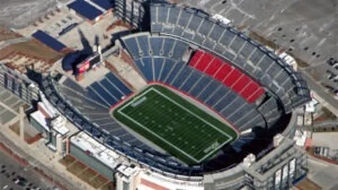 布鲁日欧冠16强首战不敌本菲卡，帕克首秀略显遗憾，本菲卡两球领先，晋级之路依旧明朗！